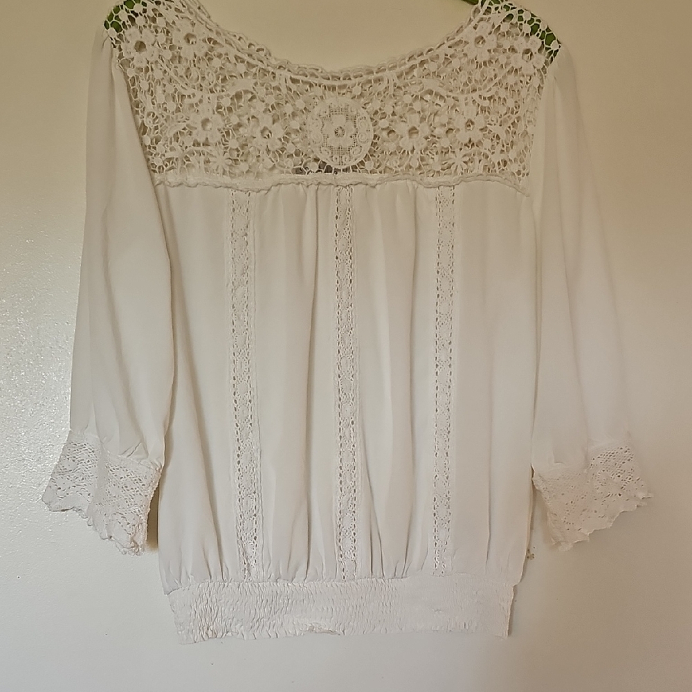 Solitaire Lace Detail Blouse. White. Size Med.